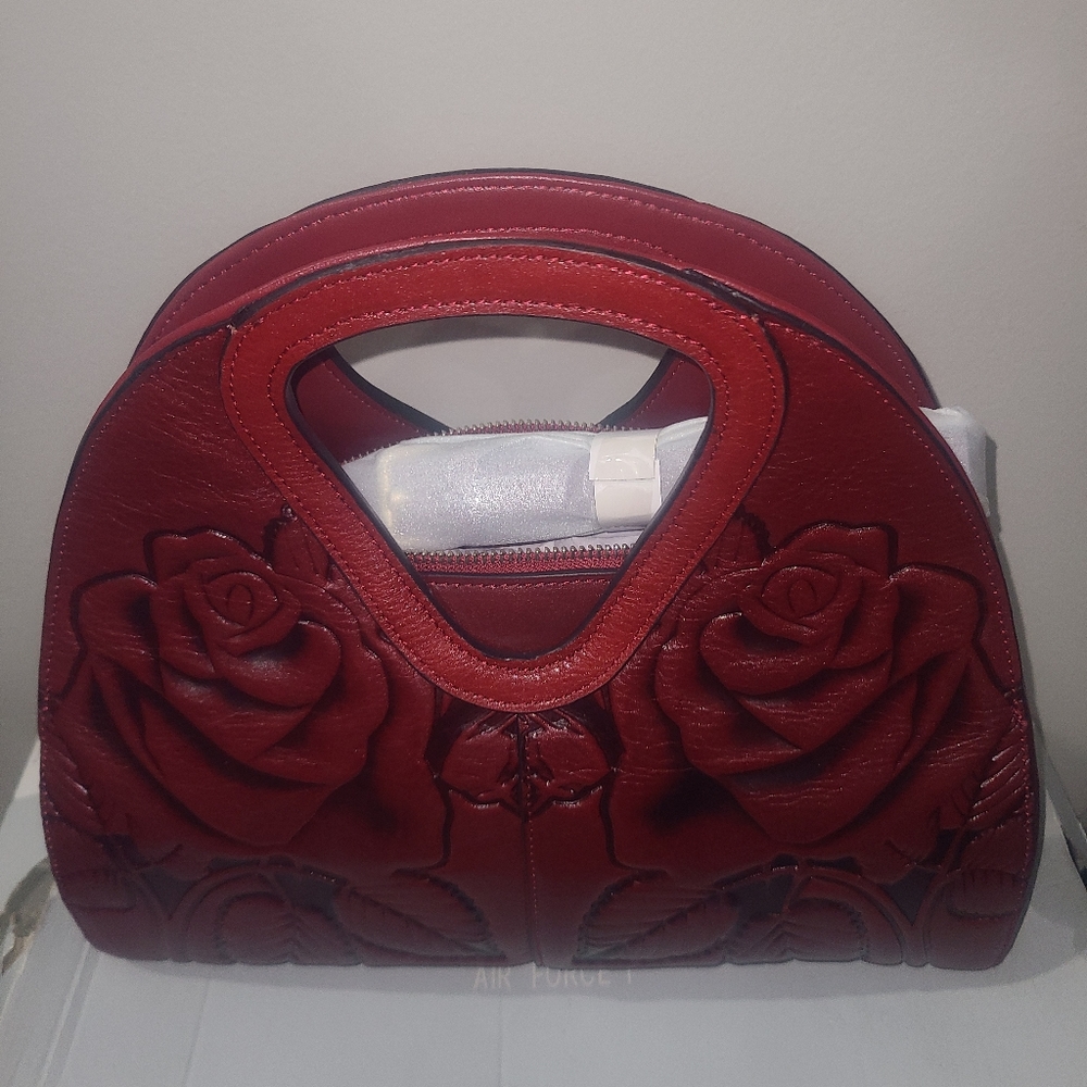 DONCEL Solid Resort Full-grain Leather Embossed Zipper Top Handle